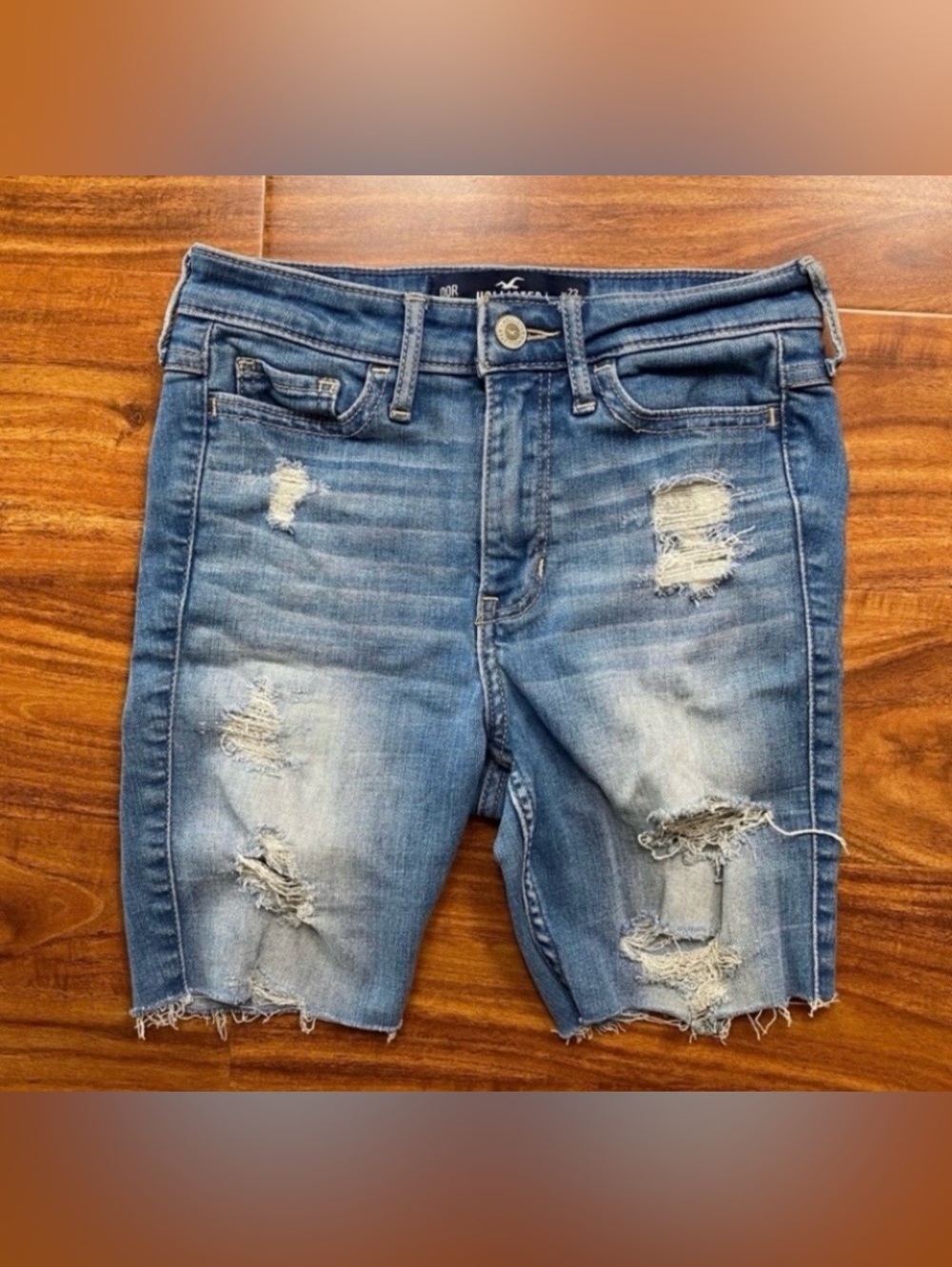 Hollister Junior Light Blue Distressed Midrise Bermuda Jean Short Size 00 Casual